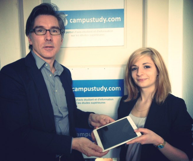 François Jolly et Marine W., gagnante de Ipad mini du concours Campustudy